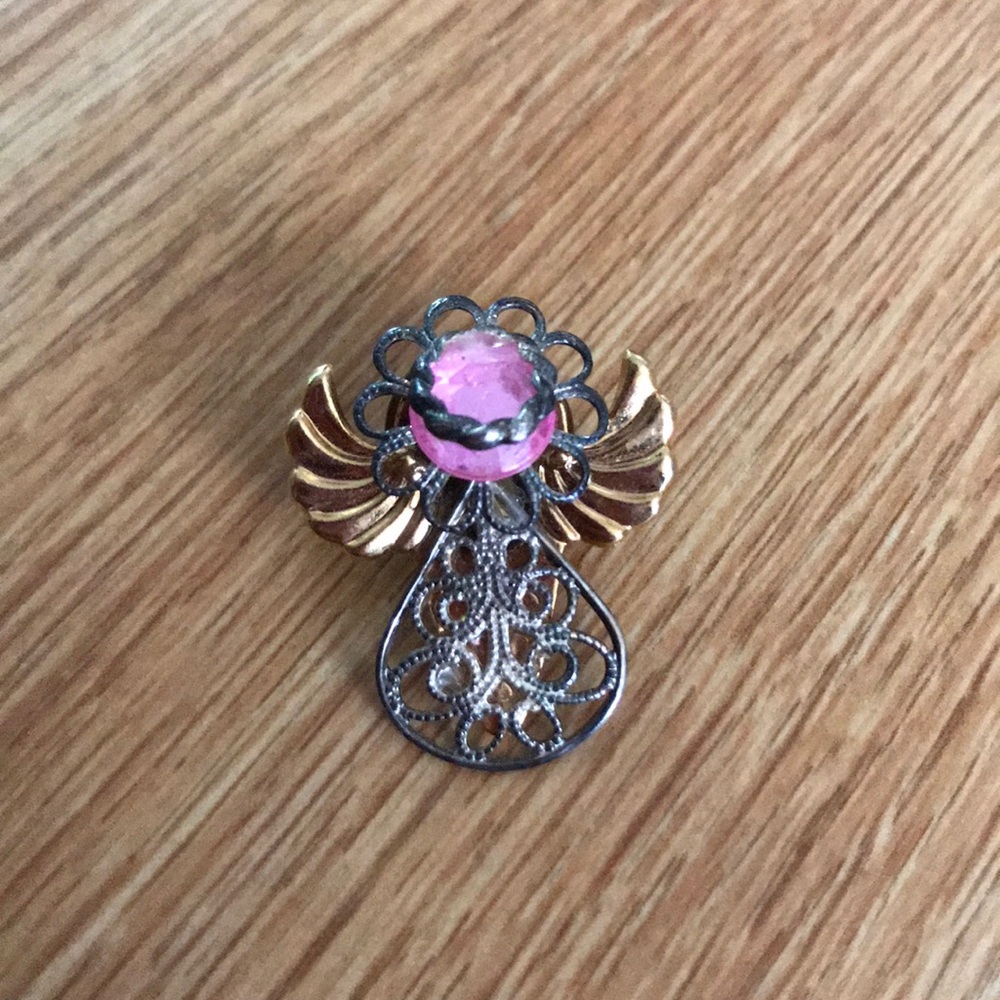 Angel pin